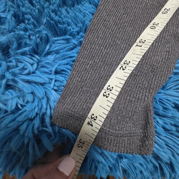 ALO Yoga Goddess Leggings Size M - Picture 8 of 9